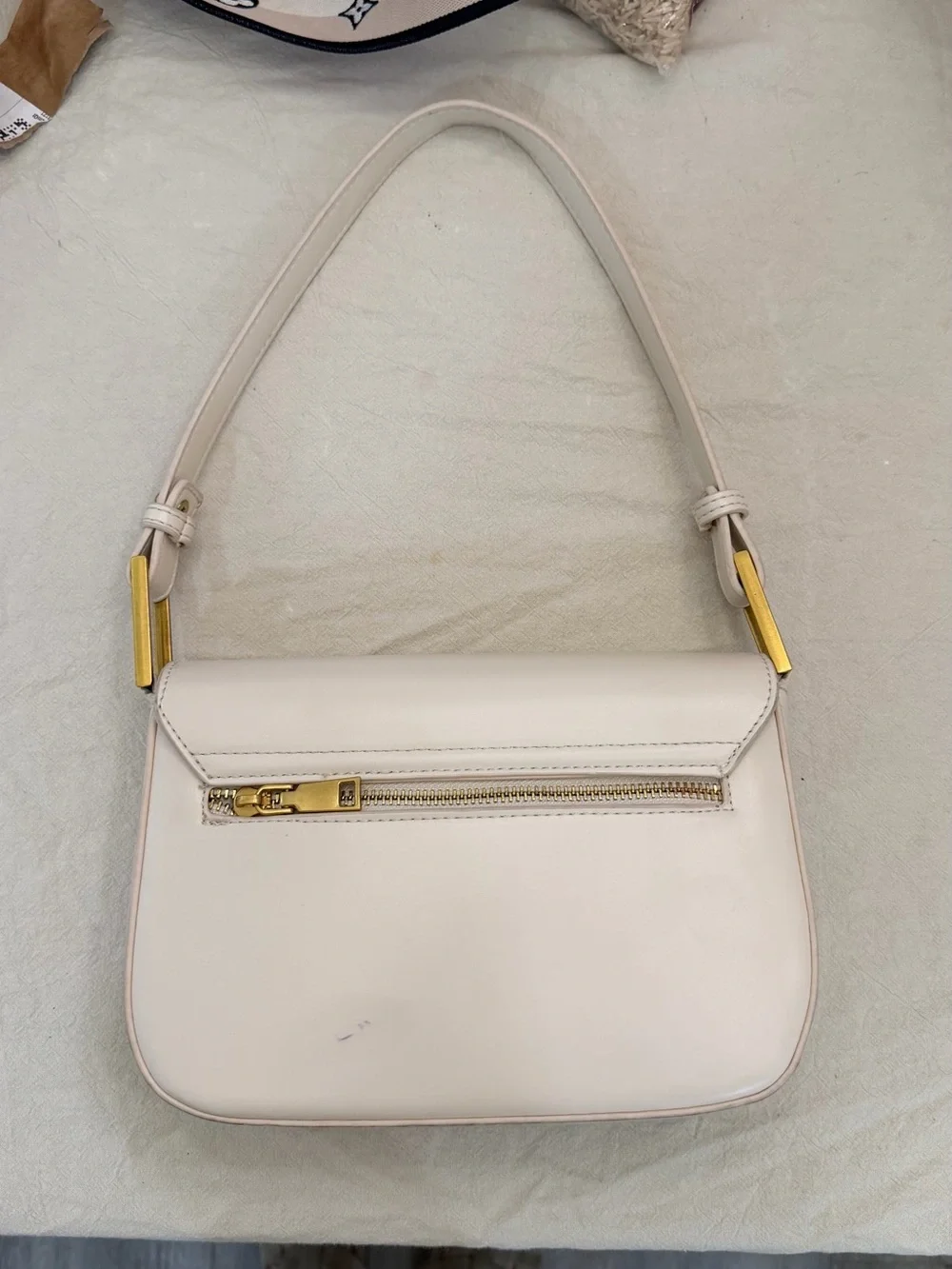 N/A sleek cream